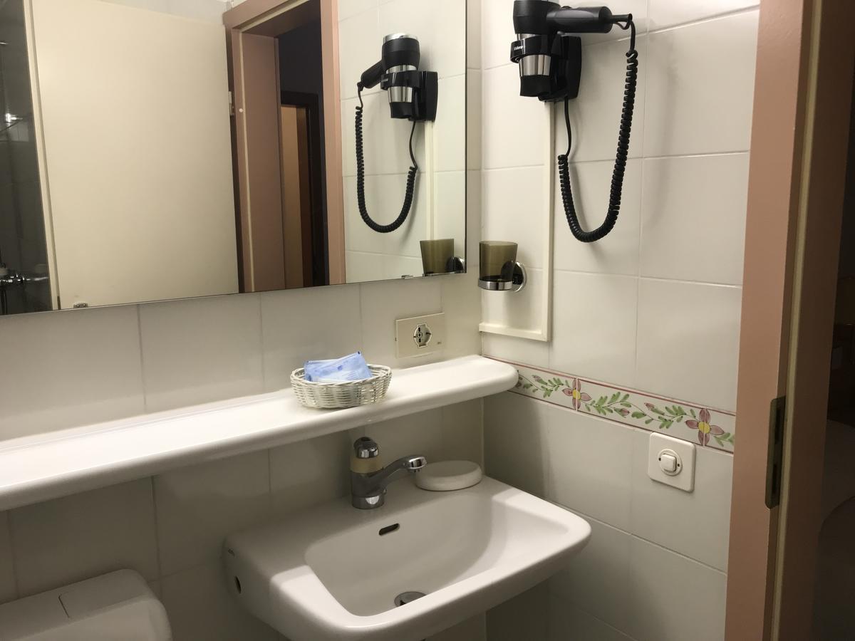 Albergo Nazionale Biasca Buitenkant foto